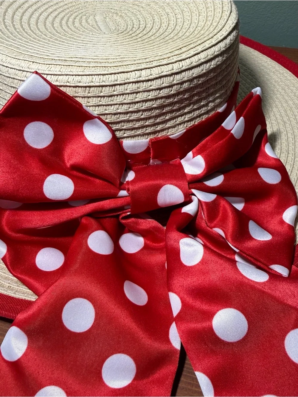 Disneyland Minnie Mouse Straw Sun Hat with Red Polka Dot Bow Disney